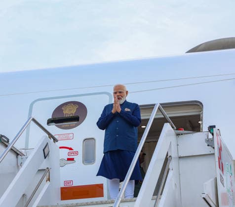 RECORD DATE NOT STATED PM Modi arrives in Rome ahead of formal bilateral talks to further strengthen India-Italy ties Rome Italy , May 20 (ANI): Prime Minister Narendra Modi greets as he arrives in Rome, Italy, on Tuesday. (DPR PMO ANI Photo) Rome Italy Copyright: xANIx ANI_20260520053