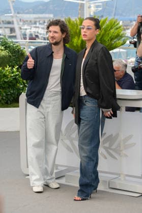 Orange-Flavoured Wedding Photocall at 79th Festival de Cannes - Cannes, France CANNES, FRANCE. May 20, 2026: Vincent Lacoste & Adele Exarchopoulos at the photocall for Orange-Flavoured Wedding at the 79th Festival de Cannes. Picture: Paul Smith Featureflash Cannes France  Copyright: xPaulxSmithx xFeatureflashx
