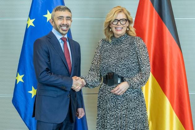 Bundestagspräsidentin Julia Klöckner empfängt den Außenminister der VAE Scheich Abdullah bin Zayed Al Nahyan am 20.05.2026 im Reichstagsgebäudes in Berlin Scheich Abdullah bin Zayed Al Nahyan ( Außenminister Vereinigte Arabische Emirate VAE ), links - Julia Klöckner ( Bundestagspräsidentin ), rechts *** President of the Bundestag Julia Klöckner receives the Foreign Minister of the UAE Sheikh Abdullah bin Zayed Al Nahyan on 20 05 2026 in the Reichstag building in Berlin Sheikh Abdullah bin Zayed Al Nahyan Foreign Minister United Arab Emirates UAE , left Julia Klöckner President of the Bundestag , right xJRx