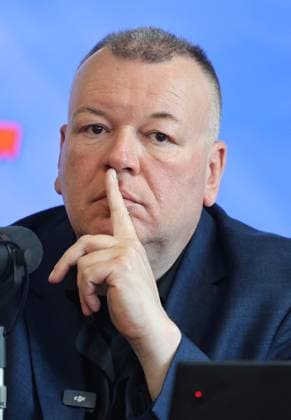 Pressekonferenz AfD - Plagiatsgutachten 20.05.2026, Erfurt, Thueringer Landtag, Raum F056, Pressekonferenz zum neuen Plagiatsgutachten zur Doktorarbeit von Ministerpraesident Mario Voigt unter dem Titel Wissenschaftssimulation? Neues Gutachten belastet Mario Voigts Doktorarbeit schwer im Bild: Dr. Stefan Weber (Privatdozent an der Universitaet Wien) *** Press conference AfD plagiarism report 20 05 2026, Erfurt, Thuringian state parliament, room F056, Press conference on the new plagiarism report on the doctoral thesis of State Premier Mario Voigt under the title Science simulation New report heavily incriminates Mario Voigts doctoral thesis in the picture Dr Stefan Weber private lecturer at the University of Vienna