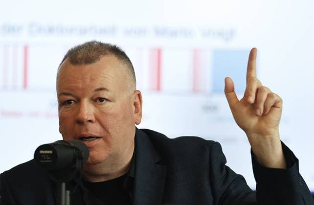Pressekonferenz AfD - Plagiatsgutachten 20.05.2026, Erfurt, Thueringer Landtag, Raum F056, Pressekonferenz zum neuen Plagiatsgutachten zur Doktorarbeit von Ministerpraesident Mario Voigt unter dem Titel Wissenschaftssimulation? Neues Gutachten belastet Mario Voigts Doktorarbeit schwer im Bild: Dr. Stefan Weber (Privatdozent an der Universitaet Wien) *** Press conference AfD plagiarism report 20 05 2026, Erfurt, Thuringian state parliament, room F056, Press conference on the new plagiarism report on the doctoral thesis of State Premier Mario Voigt under the title Science simulation New report heavily incriminates Mario Voigts doctoral thesis in the picture Dr Stefan Weber private lecturer at the University of Vienna