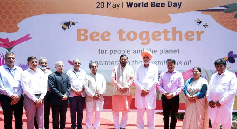 RECORD DATE NOT STATED Haryana Chief Minister Nayab Singh Saini during an event organized on the occasion of World Bee Day Panchkula, May 20 (ANI): Haryana Chief Minister Nayab Singh Saini during an event organized on the occasion of World Bee Day , in Panchkula on Wednesday. (@NayabSainiBJP X ANI Photo) Panchkula Haryana India Copyright: xANIx ANI_20260520216