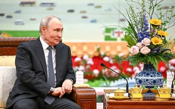 China Russia 9169903 20.05.2026 Russian President Vladimir Putin attends a tea ceremony with Chinese President Xi Jinping following their meeting at the Great Hall of the People in Beijing, China. Kristina Solovyova Sputnik Beijing China  Copyright: xKristinaxSolovyovax