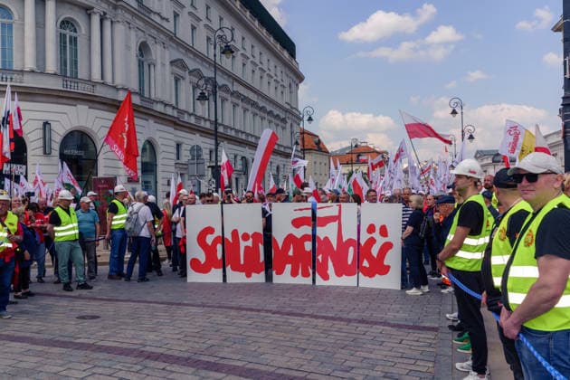 Protest against the green deal. The Solidarity trade union and the Law and Justice party organized demonstration of thousands against ETS2. Warsaw Poland Copyright: xMikolajxJaneczekx