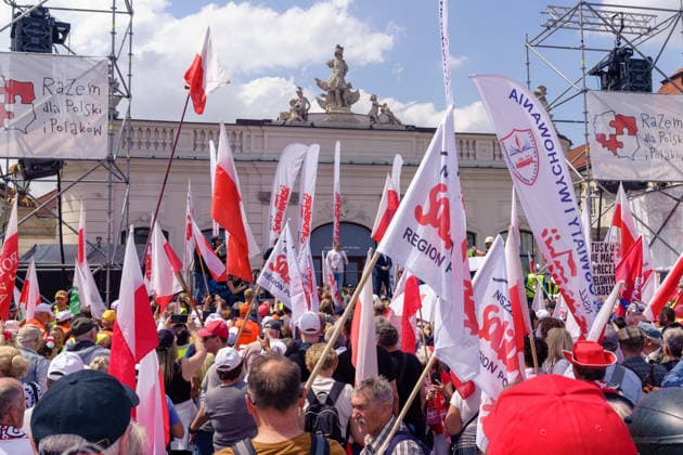 Protest against the green deal. The Solidarity trade union and the Law and Justice party organized demonstration of thousands against ETS2. Warsaw Poland Copyright: xMikolajxJaneczekx