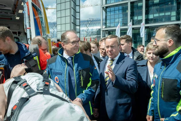Alexander Dobrindt, Boris Pistorius Berlin, Bundesinnenminister, Alexander Dobrindt, Bundesverteidigungsminister, Boris Pistorius, Pakt für den Bevölkerungsschutz Berlin Berlin GER *** Alexander Dobrindt, Boris Pistorius Berlin, Federal Minister of the Interior, Alexander Dobrindt, Federal Minister of Defense, Boris Pistorius, Pact for Civil Protection Berlin Berlin GER
