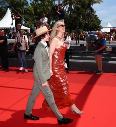 May 20, 2026, Cannes, Cote D azur, France: EVA HUSSON and her son on the red carpet for the screening of A MAN OF HIS TIME at the 79th Annual Cannes Film Festival at Palais des Festivals in Cannes, France Cannes France  - ZUMAc179 20260520_zep_c179_007 Copyright: xMickaelxChavetx