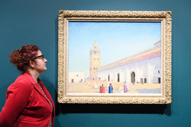 Winston Churchill: The Painter Exhibition Photocall at The Wallace Collection, London, UK - 20 May, 2026 A staff member poses with Mosque at Marrakech , 1948 by Winston Churchill as part of an Exhibition titled Winston Churchill: The Painter at The Wallace Collection in London, England, UK on Wednesday 20 May, 2026 which runs from 23 May - 29 November 2026., Credit:Justin Ng Avalon UK, England, London, The Wallace Collection  Copyright: xJustinxNgx xAvalonx 1101409667