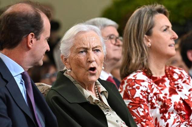Queen Paola Foundation Awards 2026 BRUSSELS, BELGIUM - MAY 20 : Queen Paola of Belgium and Princess Claire of Belgium pictured during the Queen Paola Foundation Awards in the Orangery at Laeken Palace. Through these Awards, the Foundation aims to recognise initiatives that promote the inclusion and education of disadvantaged young people aged between 3 and 25, whilst inspiring others to get involved or to set up similar projects on May 20, 2026 in Brussels, Belgium, 20 05 2026 Brussels Belgium  Copyright: xDidierxLebrunx