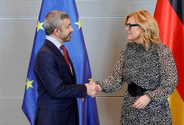 Außenminister der Vereinigten Arabischen Emirate, Scheich Abdullah bin Zayed Al Nahyan,Bundestagspräsidentin Julia Klöckner, Deutschland, Berlin, Reichstag, Bundestagspräsidentin Julia Klöckner empfängt den Außenminister der Vereinigten Arabischen Emirate, Scheich Abdullah bin Zayed Al Nahyan, zu einem Gespräch. *** Foreign Minister of the United Arab Emirates, Sheikh Abdullah bin Zayed Al Nahyan,President of the Bundestag Julia Klöckner, Germany, Berlin, Reichstag, President of the Bundestag Julia Klöckner receives the Foreign Minister of the United Arab Emirates, Sheikh Abdullah bin Zayed Al Nahyan, for talks