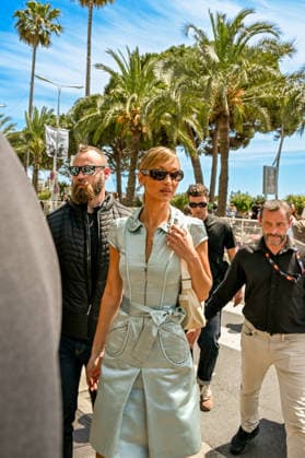 Bella Hadid spotted leaving the beach restaurant at the Hotel Martinez during the 79th Cannes International Film Festival, France, May 20, 2026 Gedeon Taieb Bestimage Bella Hadid spotted leaving the beach restaurant at the Hotel Martinez during the 79th Cannes International Film Festival, France, May 20, 2026 Cannes France  Copyright: xGedeonxTaiebx xBestimagexGedeonxTaiebx xBestimagex