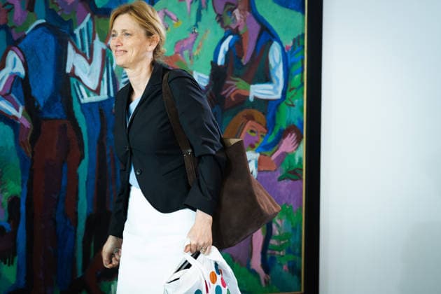 Kabinettsitzung, Bundesregierung, Auftakt Auftakt, Kabinettsitzung, Bundesregierung, Karin Prien, Bundesministerin, Bildung, Familie Berlin Berlin GER *** Cabinet meeting, Federal Government, Federal Minister, Karin Prien, Cabinet meeting, Federal Government, Education, Family Berlin Berlin GER