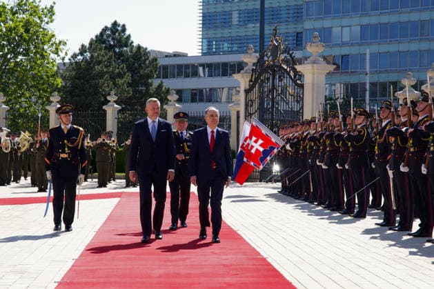 Official state visit of Albanian President Barjam Begaj to Slovakia BRATISLAVA, SLOVAKIA - MAY 20: The President of Slovakia, Peter Pellegrini (L), welcomes the President of Albania, Bajram Begaj (R) who arrived on an official visit in Bratislava, Slovakia on May 20, 2026. This is the first ever visit by an Albanian head of state to Slovakia, with the aim of establishing more intensive cooperation between the countries. Zuzana Gogova Anadolu Bratislava Slovakia. Editorial use only. Please get in touch for any other usage.  Copyright: x2026xAnadoluxZuzanaxGogovax