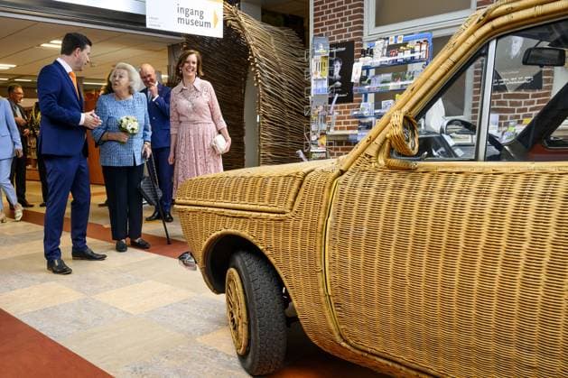 Noordwolde, The Netherlands, 2026-05-20 13:04:53 NOORDWOLDE, 20-05-2026, Princess Beatrix of the Basketry Museum visits the National Basketry Museum in Noordwolde. The museum is celebrating its 25th anniversary with a special Top 25 exhibition featuring remarkable woven works and contemporary applications of basketry. PHOTO: NLBeeld Patrick van Emst Credit: NL Beeld Patrick van Emst  Copyright: xx x