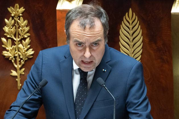 Debate focused on the elections in New Caledonia - Paris French Prime Minister Sebastien Lecornu delivers a speech ahead of a debate focused on the Draft law on the updating of the electorate for Congress and Provincial Assemblies elections in New Caledonia at The National Assembly, France s lower house of parliament in Paris on May 20, 2026. Photo by Raphael Lafargue ABACAPRESS.COM Paris France  Copyright: xLafarguexRaphael ABACAx