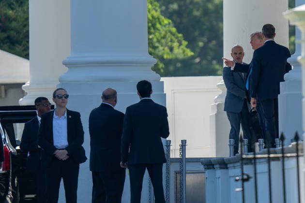 May 20, 2026, Washington, Dc, United States: President DONALD TRUMP departs the White House heading to the US Coast Guard Academy where he will speak at graduation on May 20, 2026. Washington United States - ZUMAl312 20260520_znp_l312_005 Copyright: xAndrewxLeydenx