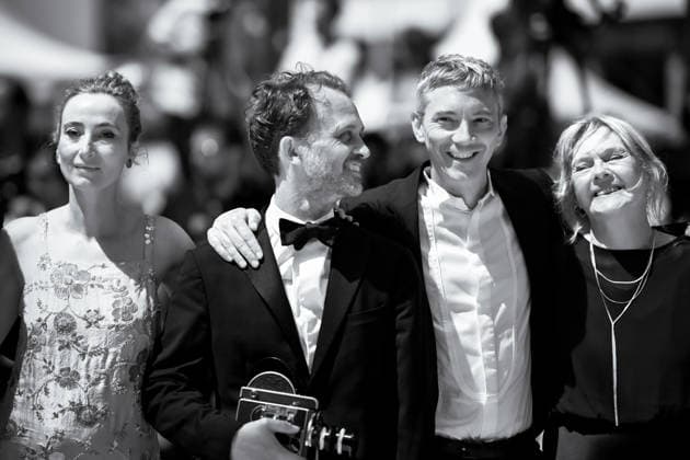 79ème Festival International du Film de Cannes Montée des marches du film Notre Salut 79th International Cannes Film Festival Red Carpet of Notre Salut movie 456506 2026 05 20 Blancke, Sandrine Marre, Emmanuel Arlaud, Swann  Copyright: xEstellexCarlierx xStarfacex STAR_456506_013