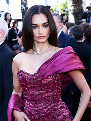 IPA84905231 - Cannes, 79th Cannes Film Festival 2025 - evening 9. red carpet LA BATAILLE DE GAULLE : L Ã‚GE DE FER. Pictured: Gizele Oliveira  Copyright: xTerenghi Ipa-Agency.netx xPoolxPhotoxEventsx07x 84905231