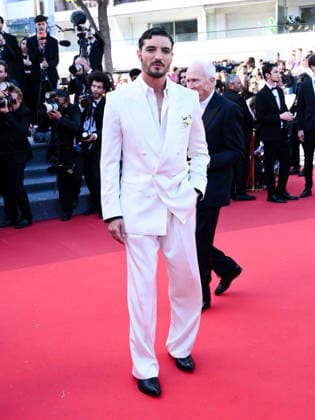 IPA84906131 - Cannes, 79th Cannes Film Festival 2025 - evening 9. red carpet LA BATAILLE DE GAULLE : L Ã‚GE DE FER. Pictured: Niels Schneider  Copyright: xTerenghi Ipa-Agency.netx xPoolxPhotoxEventsx07x 84906131