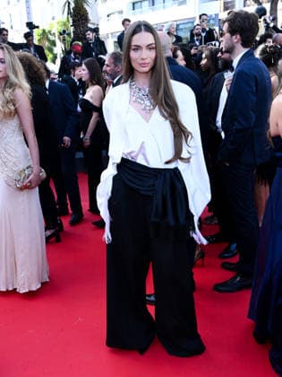 IPA84906880 - Cannes, 79th Cannes Film Festival 2025 - evening 9. red carpet LA BATAILLE DE GAULLE : L Ã‚GE DE FER. Pictured: Mara Lafontan  Copyright: xTerenghi Ipa-Agency.netx xPoolxPhotoxEventsx07x 84906880