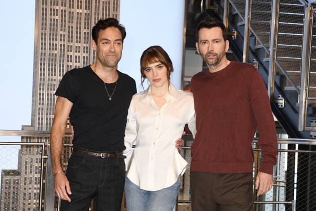 NEW YORK, NY - MAY 20: Alex Hassell, Bella Maclean, David Tennant at the Empire State Building to celebrate the season 2 premiere of Hulu™s Rivals on May 20, 2026. Copyright: xx