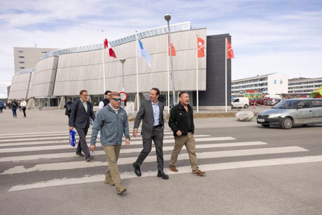 DENMARK GREENLAND USA s special envoy to Greenland Jeff Landry in Nuuk USA s special envoy to Greenland, the Republican governor Jeff Landry in Nuuk, Greenland, Wednesday, May 20, 2026. Jeff Landry, who is also the Republican governor of the American state of Louisiana, arrived in Greenland on Sunday. Jeff Landry has participated in the business fair Future Greenland in Nuuk. Jeff Landry returns home from Greenland on Wednesday. To the right is the Greenlandic mason and Trump supporter Joergen Boassen. In the background is the cultural center Katuaq. (Photo: Christian Klindt Soelbeck Scanpix 2026) , Nuuk Denmark *** DENMARK GREENLAND USA s special envoy to Greenland Jeff Landry in Nuuk USA s special envoy to Greenland, the Republican gove  Copyright: ChristianxKlindtxSoelbeckx spdk20260520-210212-L