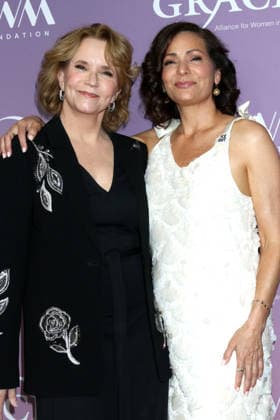 USA - 51st Gracie Awards - Beverly Hills LOS ANGELES - MAY 19: Lea Thompson, Constance Marie at the 51st Gracie Awards at the Beverly Wilshire Hotel on May 19, 2026 in Beverly Hills, CA Beverly Hills CA USA  Copyright: xKathyxHutchinsx xHutchinsxPhotox