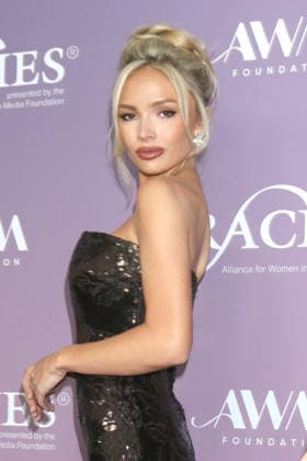 USA - 51st Gracie Awards - Beverly Hills LOS ANGELES - MAY 19: Natalie Alyn Lind at the 51st Gracie Awards at the Beverly Wilshire Hotel on May 19, 2026 in Beverly Hills, CA Beverly Hills CA USA  Copyright: xKathyxHutchinsx xHutchinsxPhotox