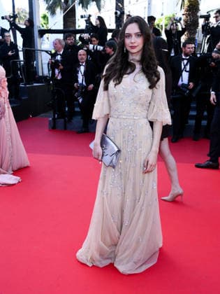 IPA84909165 - Cannes, 79th Cannes Film Festival 2025 - evening 9. red carpet LA BATAILLE DE GAULLE : L Ã‚GE DE FER. Pictured: Agathe de Fontenay  Copyright: xTerenghi Ipa-Agency.netx xPoolxPhotoxEventsx07x 84909165