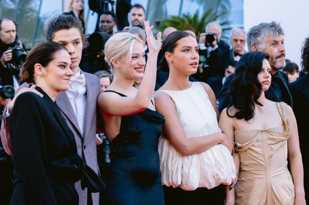 79th International Cannes Film Festival Montée des marches du film La bataille De Gaulle lâge de fer 79th International Cannes Film Festival Red Carpet 456516 2026 05 20 Exarchopoulos, Adèle Tereszkiewicz, Nadia Kircher, Paul Abita, Noée  Copyright: xTerencexBaelenx STAR_456516_075