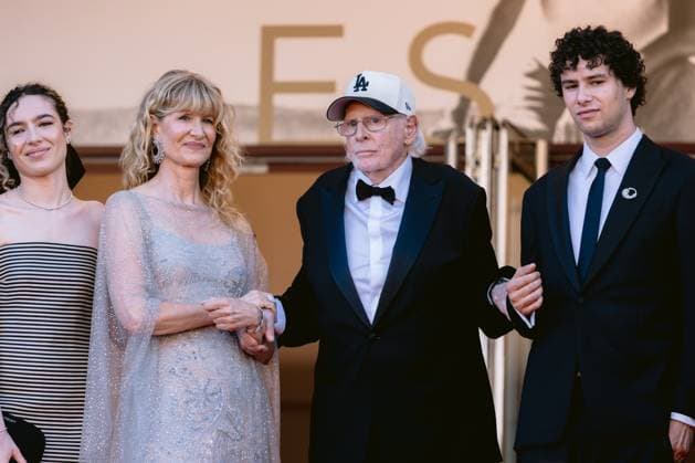 79ème Festival International du Film de Cannes Montée des marches du film La bataille De Gaulle lâge de fer 79th International Cannes Film Festival Red Carpet 456516 2026 05 20 Dern, Laura Dern, Bruce Harper, Jaya Walker, Ellery  Copyright: xTerencexBaelenx STAR_456516_109
