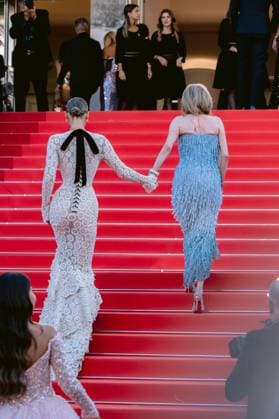 79ème Festival International du Film de Cannes Montée des marches du film La bataille De Gaulle lâge de fer 79th International Cannes Film Festival Red Carpet 456516 2026 05 20 Hadid, Bella Scheufele Gruosi, Caroline  Copyright: xTerencexBaelenx STAR_456516_127
