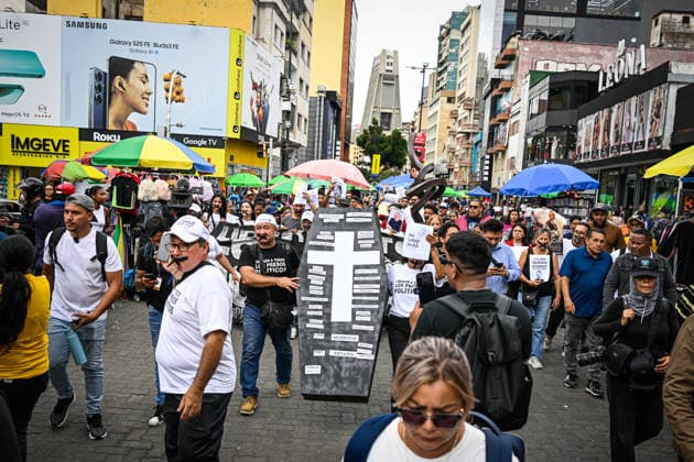 Protest for the release of political prisoners in Caracas CARACAS, VENEZUELA – MAY 20: Mothers, family members, students, and union workers march toward the headquarters of the Ministry of Popular Power for the Penitentiary Service during a protest demanding the release of political prisoners and denouncing deaths in state custody, in Caracas, Venezuela, May 20, 2026. Maxwell Briceno Anadolu Caracas Venezuela. Editorial use only. Please get in touch for any other usage.  Copyright: x2026xAnadoluxMaxwellxBricenox