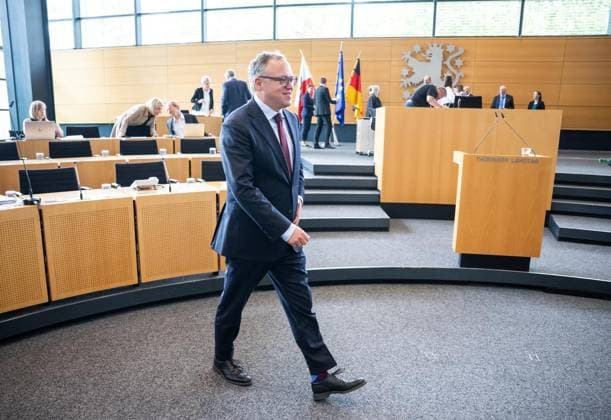 8. THÜRINGER LANDTAG - 43. PLENARSITZUNG ** NUR FÜR REDAKTIONELLE ZWECKE ** EDITORIAL USE ONLY **<p>20 05 2026-Erfurt: Thüringer Landtag 8. Wahlperiode 43. Plenarsitzung im Foto: Ministerpräsident Mario Voigt (CDU) ( Deutschland Thueringen Erfurt Copyright: SaschaxFromm *** 8 THURINGIAN STATE PARLIAMENT 43 PLENARY SESSION FOR EDITORIAL PURPOSES ONLY EDITORIAL USE ONLY p 20 05 2026 Erfurt Thuringian State Parliament 8 Election Period 43 Plenary Session photo Prime Minister Mario Voigt CDU Germany Thuringia Erfurt Copyright SaschaxFromm Copyright: SaschaxFromm doc85xlp5ww77p9rmyoi0z ,EDITORIAL USE ONLY