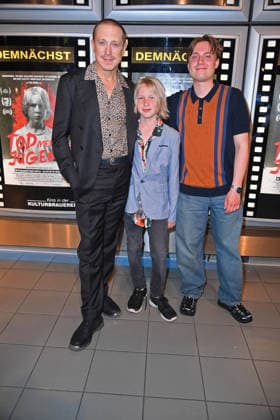Timo Jacobs, Milo Eisenblätter, Oliver Szerkus bei der Preview des Kinofilms TOD MEINER JUGEND im Kino in der Kulturbrauerei in Berlin am 20.05.2026 *** Timo Jacobs, Milo Eisenblätter, Oliver Szerkus at the preview of the movie TOD MEINER JUGEND at the cinema in the Kulturbrauerei in Berlin on 20 05 2026