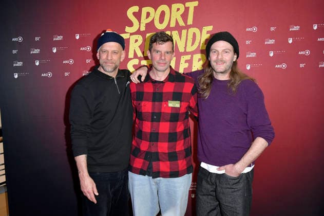 Florian Weber, Rüdiger Linhof und Peter Brugger von Sportfreunde Stiller bei der Preview des ARD-Dokumentarfilms Sportfreunde Stiller - Mit dem Herz in der Hand im Colosseum. Berlin, 20.05.2026 *** Florian Weber, Rüdiger Linhof and Peter Brugger from Sportfreunde Stiller at the preview of the ARD documentary Sportfreunde Stiller Mit dem Herz in der Hand at the Colosseum Berlin, 20 05 2026 Foto:xM.xBehrensx xFuturexImagex sportfreunde_6507