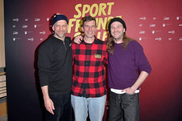Florian Weber, Rüdiger Linhof und Peter Brugger von Sportfreunde Stiller bei der Preview des ARD-Dokumentarfilms Sportfreunde Stiller - Mit dem Herz in der Hand im Colosseum. Berlin, 20.05.2026 *** Florian Weber, Rüdiger Linhof and Peter Brugger from Sportfreunde Stiller at the preview of the ARD documentary Sportfreunde Stiller Mit dem Herz in der Hand at the Colosseum Berlin, 20 05 2026 Foto:xM.xBehrensx xFuturexImagex sportfreunde_6508