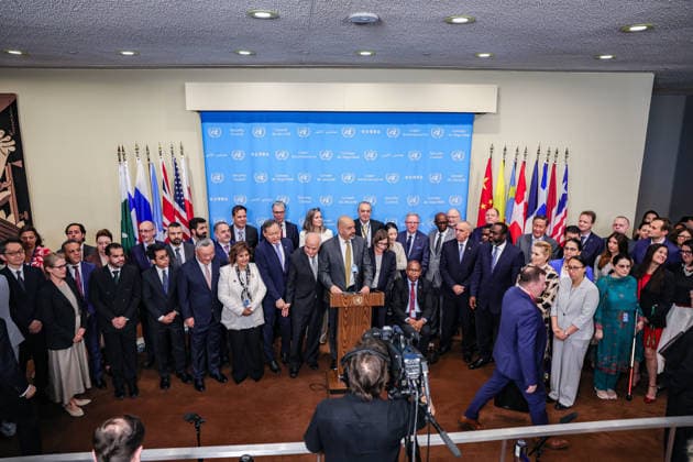 May 20, 2026, New York, New York, USA: WALID OBEIDAT, Permanent Representative of Jordan to the United Nations, speaks at the Security Council stakeout at UNHQ before a Security Council meeting on the Protection of Civilians in Armed Conflict, on behalf of the founding states of the Global Initiative to Galvanize Political Commitment to International Humanitarian Law, as MIRJANA SPOLJARIC, President of the International Committee of the Red Cross, stands alongside representatives of member states in support. New York USA  - ZUMAo116 20260520_znp_o116_012 Copyright: xBiancaxOterox