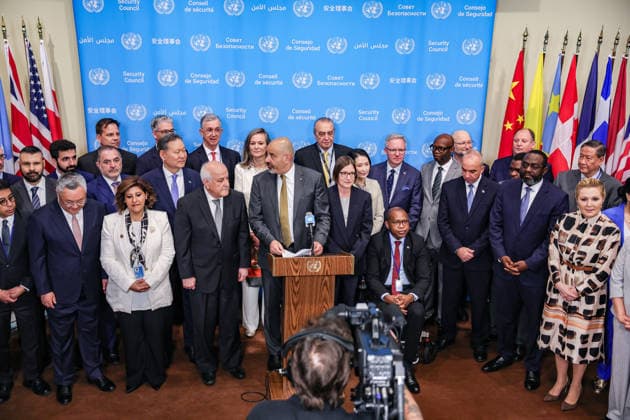 May 20, 2026, New York, New York, USA: WALID OBEIDAT, Permanent Representative of Jordan to the United Nations, speaks at the Security Council stakeout at UNHQ before a Security Council meeting on the Protection of Civilians in Armed Conflict, on behalf of the founding states of the Global Initiative to Galvanize Political Commitment to International Humanitarian Law, as MIRJANA SPOLJARIC, President of the International Committee of the Red Cross, stands alongside representatives of member states in support. New York USA - ZUMAo116 20260520_znp_o116_013 Copyright: xBiancaxOterox