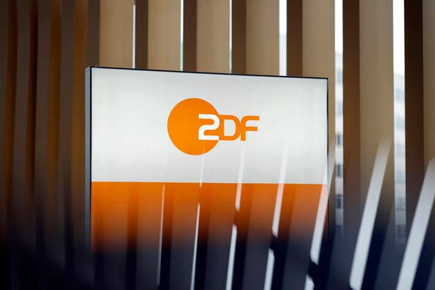 The ZDF logo seen at the premiere of the ZDF documentary Mission Sommermärchen , a documentary about the German national soccer teams journey at the 2006 World Cup in their home country, in the Cinedom theme picture, symbolic image Cologne, 19 05 2026 NRW Germany Copyright: xChristophxHardtx