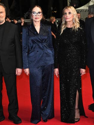 IPA84916994 - Cannes, 79th Cannes Film Festival 2025 - evening 9. red carpet Rome Elastic . Pictured are Ornella Muti, Isabella Ferrari  Copyright: xSimonexComix xPoolxPhotoxEventsx07x 84916994