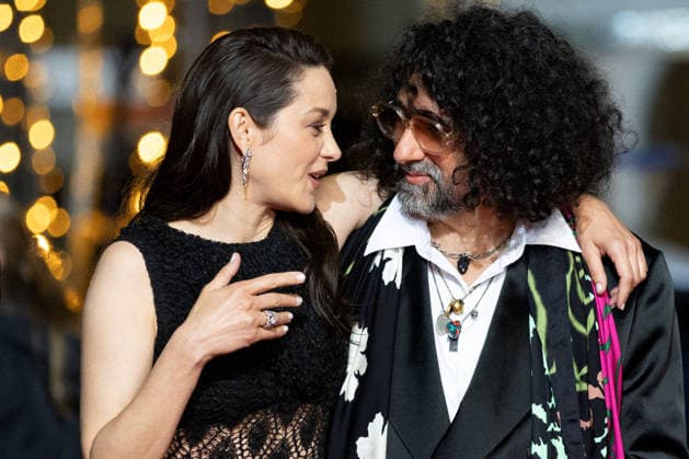 Marion Cotillard, Bertrand Mandico Montée des marches du film Roma elastica lors du 79ème Festival International du Film de Cannes, le 20 mai 2026 Olivier Borde Bestimage Red carpet for Roma elastica at the 79th Cannes International Film Festival on May 20, 2026 Cannes France  Copyright: xOLIVIERxBORDEx xBESTIMAGExOLIVIERxBORDEx xBESTIMAGEx