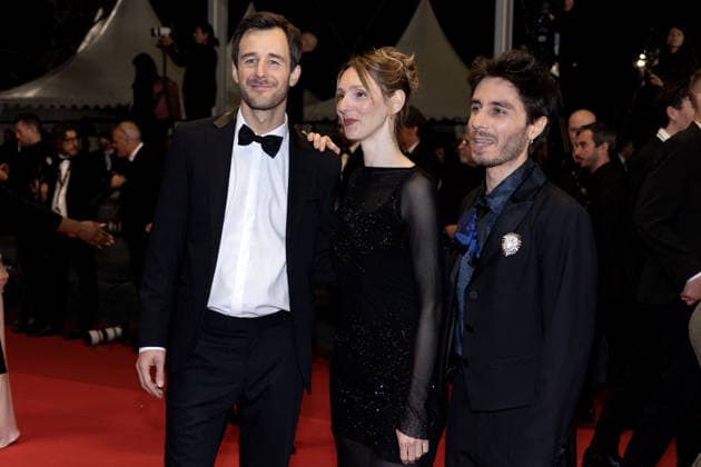 Bertrand Usclat, Pauline Clément, Martin Darondeau Montée des marches du film Roma elastica lors du 79ème Festival International du Film de Cannes, le 20 mai 2026 Olivier Borde Bestimage Red carpet for Roma elastica at the 79th Cannes International Film Festival on May 20, 2026 Cannes France  Copyright: xOLIVIERxBORDEx xBESTIMAGExOLIVIERxBORDEx xBESTIMAGEx