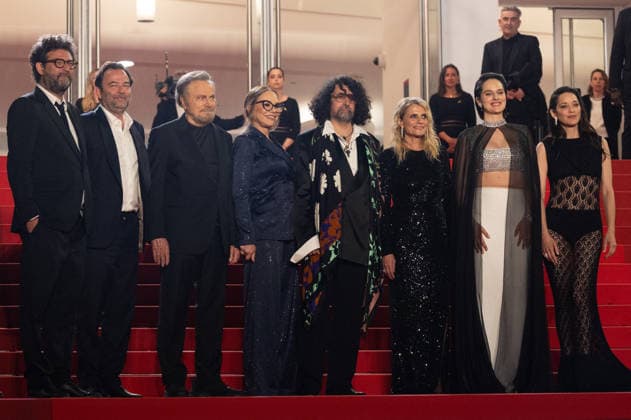 Thomas Verhaeghe, Mathieu Verhaeghe, Franco Nero, Ornella Muti, Bertrand Mandico, Isabella Ferrari, Noémie Merlant, Marion Cotillard Montée des marches du film Roma elastica lors du 79ème Festival International du Film de Cannes, le 20 mai 2026 Jacovides Moreau Bestimage Red carpet for Roma elastica at the 79th Cannes International Film Festival on May 20, 2026 Cannes France  Copyright: xJACOVIDES-MOREAUx xBESTIMAGExJACOVIDES-MOREAUx xBESTIMAGEx