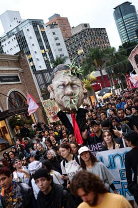 SaO PAULO, SP - 20.05.2026: MARCHA UNIFICADA DOS ESTUDANTES EM SP - Demonstration by students and teachers against the Governor of the State of Sao Paulo, Tarcisio de Freitas. They are demanding better conditions in public universities. Largo da Batata, Avenida Faria Lima, Cidade Jardim. Sao Paulo, SP x2947419x  IanxMaenfeld