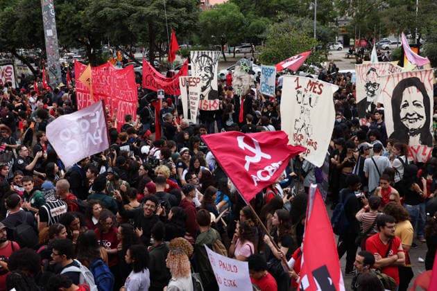 SaO PAULO, SP - 20.05.2026: MARCHA UNIFICADA DOS ESTUDANTES EM SP - Demonstration by students and teachers against the Governor of the State of Sao Paulo, Tarcisio de Freitas. They are demanding better conditions in public universities. Largo da Batata, Avenida Faria Lima, Cidade Jardim. Sao Paulo, SP x2947430x  IanxMaenfeld