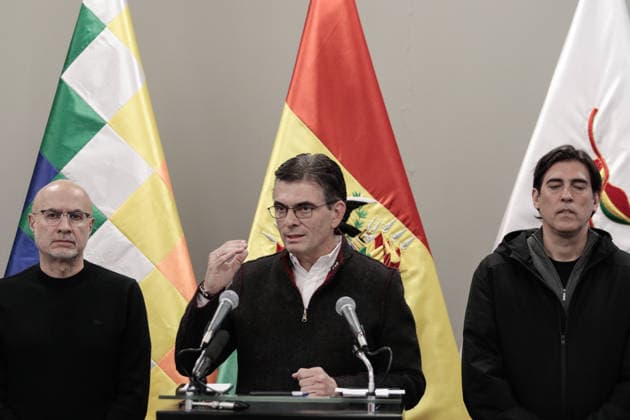 Bolivian president holds a press conference LA PAZ, BOLIVIA - MAY 20: The Minister of the Presidency, Jose Luis Lupo (L), the President, Rodrigo Paz (C), the Minister of Public Works, Mauricio Zamora (R) during a press conference in La Paz, Bolivia, on May 20, 2026. Jorge Mateo Romay Salinas Anadolu La Paz Bolivia. Editorial use only. Please get in touch for any other usage.  Copyright: x2026xAnadoluxJorgexMateoxRomayxSalinasx