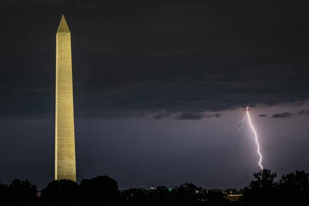 May 20, 2026, Washington, District Of Columbia, United States: Lightning illuminates the skies over Washington, D.C. as storms move through the region early in the evening. Washington United States  - ZUMAk206 20260520_znp_k206_022 Copyright: xMattxKaminskyx