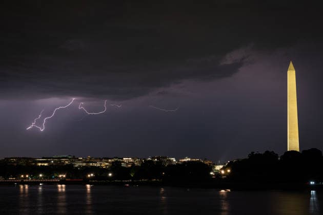 May 20, 2026, Washington, District Of Columbia, United States: Lightning illuminates the skies over Washington, D.C. as storms move through the region early in the evening. Washington United States - ZUMAk206 20260520_znp_k206_026 Copyright: xMattxKaminskyx