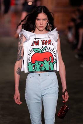 The Louis Vuitton Cruise 2027 Runway - NYC Models walk the runway during the Louis Vuitton 2027 collection fashion show at the Frick Collection in New York City, NY, USA on May 20, 2026. Photo by Adam Gray ABACAPRESS.COM New York City United States  Copyright: xGrayxAdam ABACAx